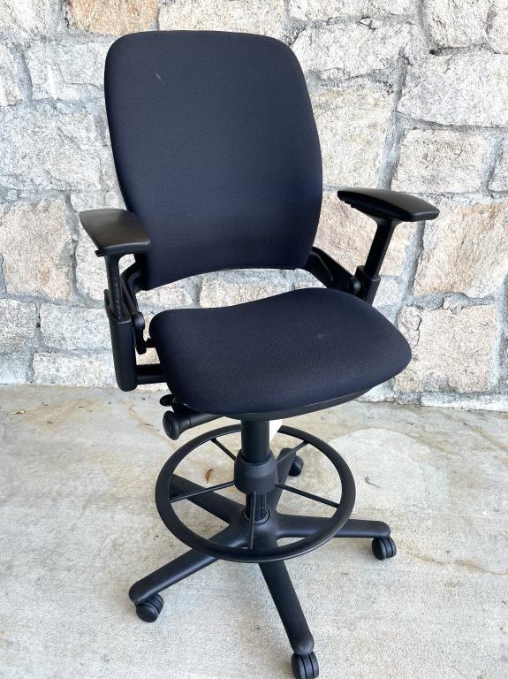 Steelcase Leap V2 Drafting Stool Black - click to see full size photo