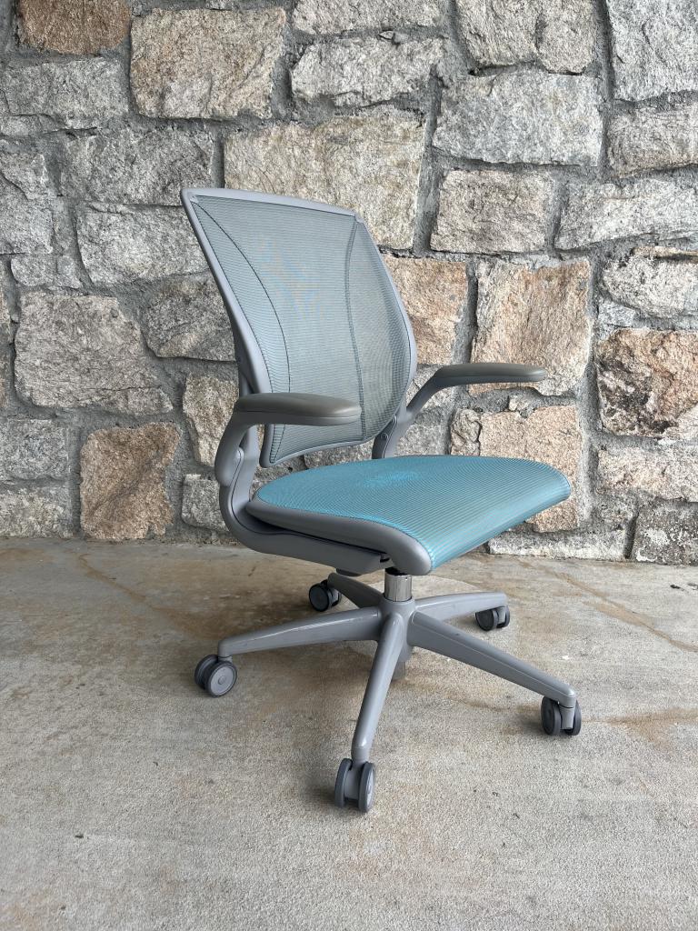 Humanscale Diffrient World Task Chair - click to see full size photo