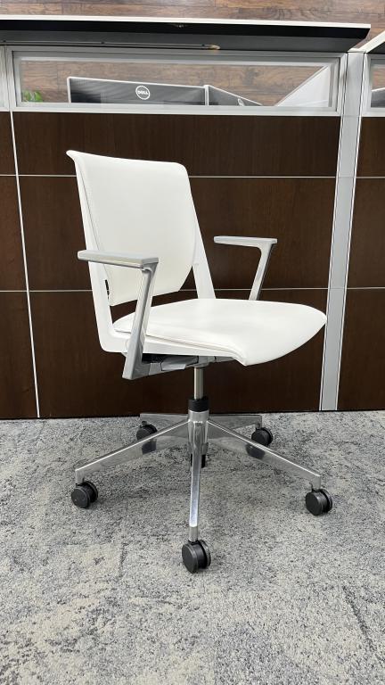 Haworth Very Conference Chair White - click to see full size photo